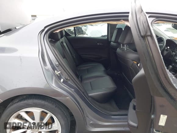 ✅ 2017 Acura ILX • VIN: 19UDE2F3XHA000563 • Lot: 43720857. Wystawiony na IAAI z przebiegiem 151 367 mil. Bezpłatny archiwum sprzedaży aukcyjnych z USA i szczegółowy raport historii pojazdu na DreamBid. Zdjęcie 8.