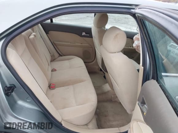 ✅ 2006 Mercury Milan • VIN: 3MEFM07ZX6R632501 • Lot: 43795802. Wystawiony na IAAI z przebiegiem 116 212 mil. Bezpłatny archiwum sprzedaży aukcyjnych z USA i szczegółowy raport historii pojazdu na DreamBid. Zdjęcie 8.