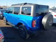 ✅ 2022 Ford Bronco Big Bend • VIN: 1FMEE5BPXNLB02700 • Lot: 43688328. Wystawiony na IAAI z przebiegiem 25 640 mil. Bezpłatny archiwum sprzedaży aukcyjnych z USA i szczegółowy raport historii pojazdu na DreamBid. Zdjęcie 3.