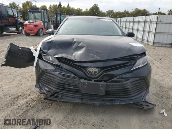 ✅ 2018 Toyota Camry LE • VIN: JTNB11HK8J3058631 • Lot: 81115555. Listed on Copart with 123,076 mi. Free auction sales archive from the USA and detailed vehicle history report at DreamBid. Image 5.
