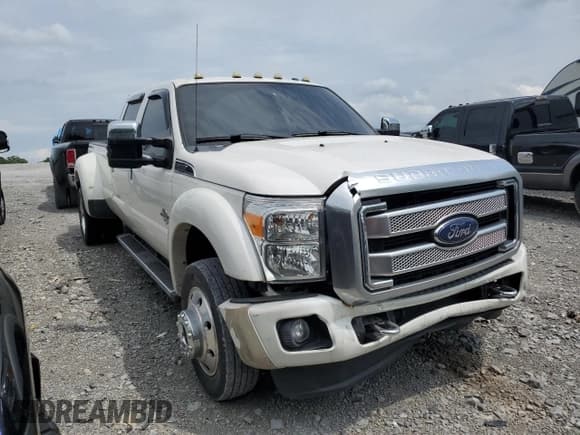 ✅ 2016 Ford F-450 XLT • VIN: 1FT8W4DT1GEA13706 • Lot: 56853605. Listed on Copart with 171,151 mi. Free auction sales archive from the USA and detailed vehicle history report at DreamBid. Image 4.