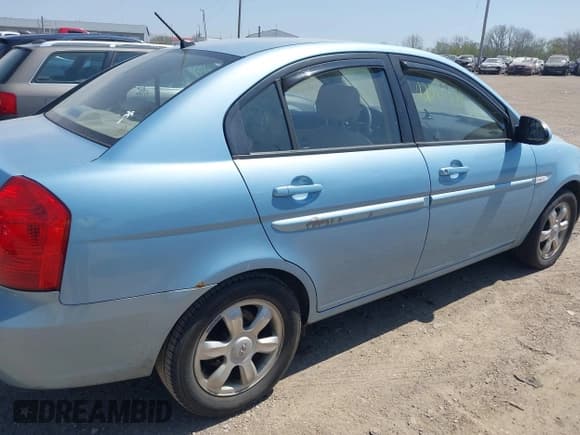 ✅ 2007 Hyundai Accent GLS • VIN: KMHCN46C27U097465 • Лот: 42068576. Опубликован ранее на IAAI с пробегом 129 278 миль. Бесплатный доступ к архиву аукционных продаж из США и подробный отчёт об истории автомобиля на DreamBid. Изображение 6.
