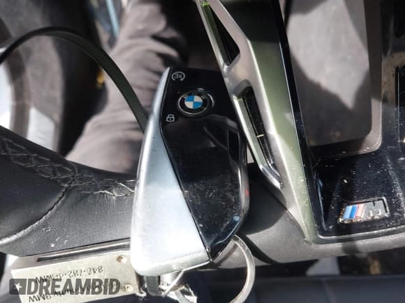 ✅ 2023 BMW 7 Series 760i xDrive • VIN: WBA33EJ06PCL84520 • Лот: 41556566. Опубликован ранее на IAAI с пробегом 20 617 миль. Бесплатный доступ к архиву аукционных продаж из США и подробный отчёт об истории автомобиля на DreamBid. Изображение 11.