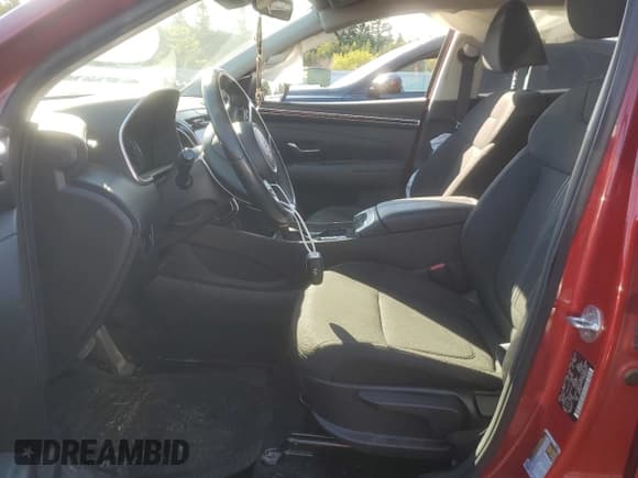 ✅ 2022 Hyundai Tucson Preferred • VIN: KM8JB3AE5NU045702 • Lot: 73054214. Wystawiony na Copart z przebiegiem 34 603 mil. Bezpłatny archiwum sprzedaży aukcyjnych z USA i szczegółowy raport historii pojazdu na DreamBid. Zdjęcie 7.