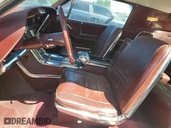 ✅ 1966 Ford Thunderbird • VIN: 6Y81Z102704 • Лот: 65808585. Опубликован ранее на Copart с пробегом 49 020 миль. Бесплатный доступ к архиву аукционных продаж из США и подробный отчёт об истории автомобиля на DreamBid. Изображение 7.