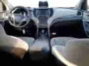 ✅ 2018 Hyundai Santa Fe 2.4L • VIN: 5NMZTDLB2JH051617 • Lot: 43172403. Wystawiony na Copart z przebiegiem 79 092 mil mil. Skorzystaj z bezpłatnego archiwum sprzedaży aukcyjnych z USA i zobacz szczegółowy raport historii pojazdu na DreamBid. Zdjęcie 8.