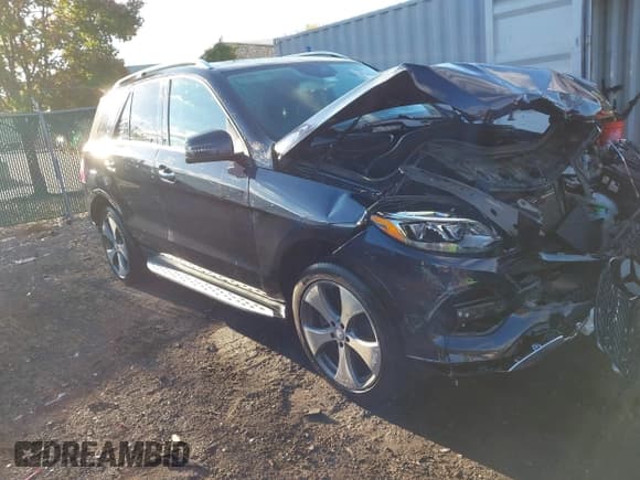 ✅ 2016 Mercedes-Benz GLE 350 • VIN: 4JGDA5HB0GA741346 • Lot: 43521769. Wystawiony na IAAI z przebiegiem 90 794 mil. Bezpłatny archiwum sprzedaży aukcyjnych z USA i szczegółowy raport historii pojazdu na DreamBid. Zdjęcie 1.