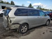 ✅ 2015 Toyota Sienna LE • VIN: 5TDKK3DC7FS649616 • Lot: 85141355. Listed on Copart with 122,339 mi. Free auction sales archive from the USA and detailed vehicle history report at DreamBid. Image 3.