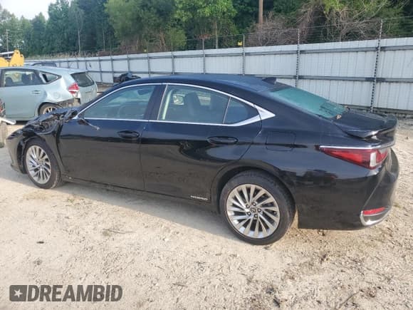 ✅ 2021 Lexus ES 300h Luxury • VIN: 58AEA1C17MU001369 • Lot: 60148885. Wystawiony na Copart z przebiegiem 64 727 mil. Bezpłatny archiwum sprzedaży aukcyjnych z USA i szczegółowy raport historii pojazdu na DreamBid. Zdjęcie 2.