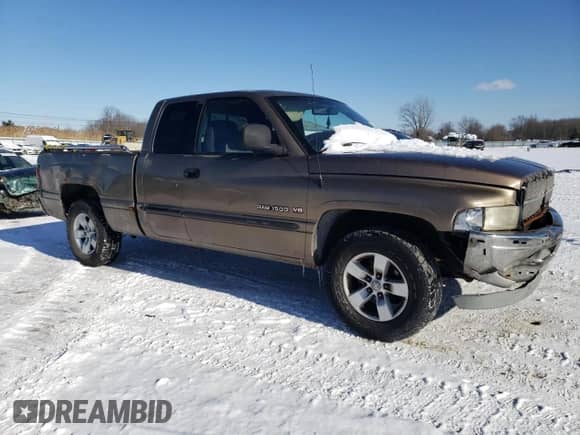✅ 2001 Dodge 1500 • VIN: 3B7HC13Y81G167933 • Лот: 88690105. Размещён на Copart с пробегом 340 328 миль миль. Получите бесплатный доступ к архиву аукционных продаж из США и посмотрите подробный отчёт об истории автомобиля на DreamBid. Изображение 4.