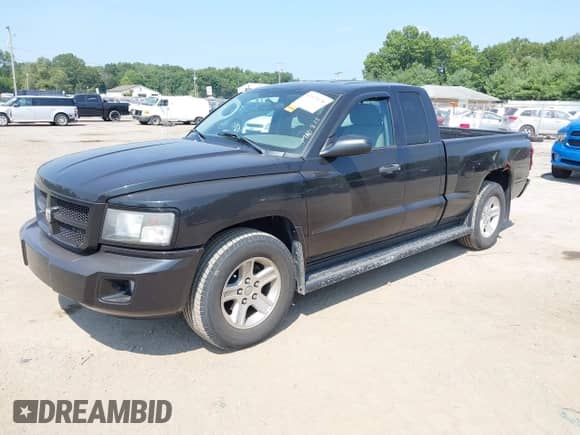 2010 Dodge Dakota z VIN 1D7CE3BK2AS188501, wystawiony jako IAAI lot #42975130 z przebiegiem 111 752 mil mil oraz . Historia ofert i sprzedaży dostępna na DreamBid. Obrazek 17.