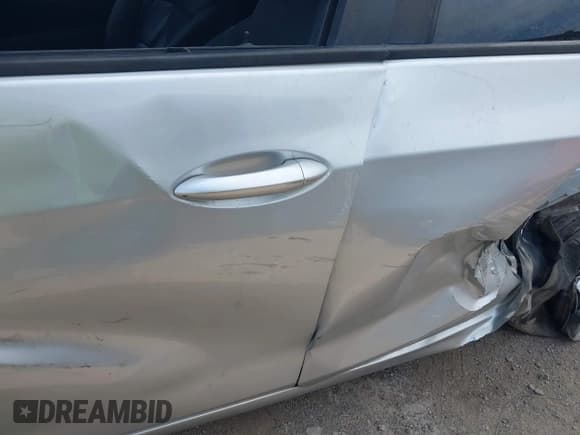 ✅ 2016 Chevrolet Cruze LS • VIN: 1G1BB5SM2G7278490 • Lot: 42876392. Listed on IAAI with Not provided. Free auction sales archive from the USA and detailed vehicle history report at DreamBid. Image 9.