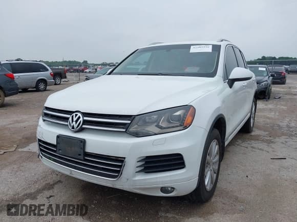 ✅ 2012 Volkswagen Touareg Lux • VIN: WVGEK9BPXCD006816 • Lot: 42289916. Listed on IAAI with 116,658 mi. Free auction sales archive from the USA and detailed vehicle history report at DreamBid. Image 17.