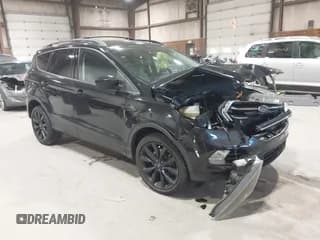 ✅ 2017 Ford Escape SE • VIN: 1FMCU9G96HUD32633 • Lot: 43710080. Wystawiony na IAAI z przebiegiem 146 700 mil. Bezpłatny archiwum sprzedaży aukcyjnych z USA i szczegółowy raport historii pojazdu na DreamBid. Zdjęcie 1.