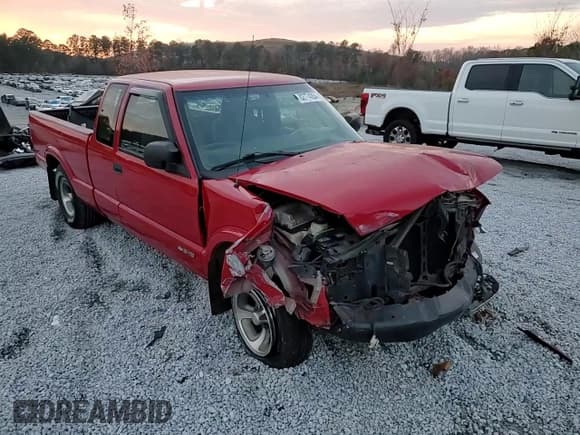 ✅ 2001 Chevrolet S-10 LS • VIN: 1GCCS19WX18256959 • Лот: 82774284. Опубликован ранее на Copart с пробегом 204 110 миль. Бесплатный доступ к архиву аукционных продаж из США и подробный отчёт об истории автомобиля на DreamBid. Изображение 10.