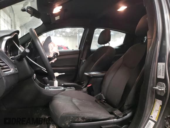 ✅ 2012 Dodge Avenger SE • VIN: 1C3CDZAB2CN285799 • Лот: 87633175. Опубликован ранее на Copart с пробегом 133 435 миль. Бесплатный доступ к архиву аукционных продаж из США и подробный отчёт об истории автомобиля на DreamBid. Изображение 7.