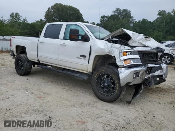 ✅ 2018 Chevrolet Silverado 2500HD LT • VIN: 1GC1KVEY1JF246158 • Lot: 67348825. Listed on Copart with 354,281 mi. Free auction sales archive from the USA and detailed vehicle history report at DreamBid. Image 4.