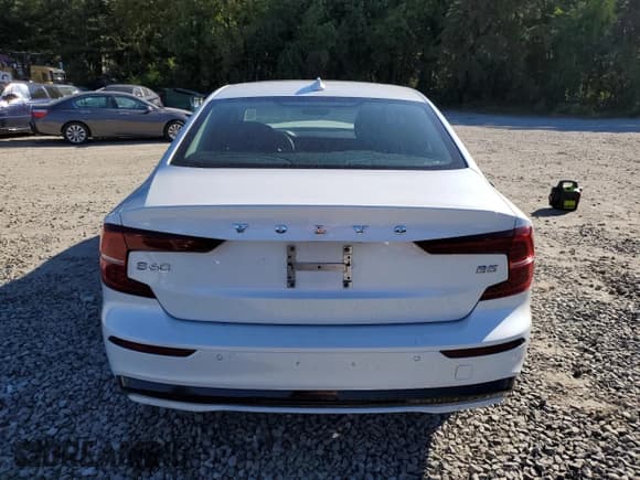 ✅ 2024 Volvo S60 Plus Dark Theme • VIN: 7JRL12FL3RG280977 • Lot: 84880075. Listed on Copart with 41,594 mi. Free auction sales archive from the USA and detailed vehicle history report at DreamBid. Image 6.