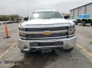 ✅ 2016 Chevrolet Silverado 2500HD Work Truck • VIN: 1GC2CUEG9GZ321246 • Lot: 70846235. Wystawiony na Copart z przebiegiem 118 728 mil. Bezpłatny archiwum sprzedaży aukcyjnych z USA i szczegółowy raport historii pojazdu na DreamBid. Zdjęcie 5.