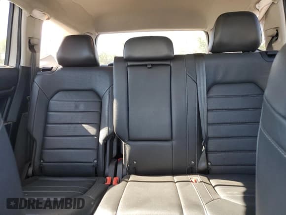 ✅ 2018 Volkswagen Atlas SEL Premium • VIN: 1V2NR2CA7JC572273 • Lot: 84205635. Listed on Copart with 82,973 mi. Free auction sales archive from the USA and detailed vehicle history report at DreamBid. Image 10.