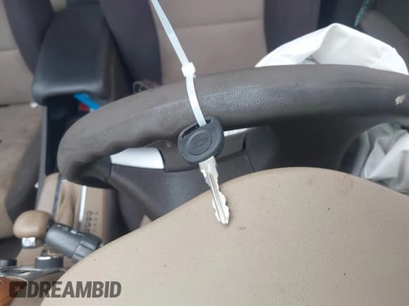 ✅ 2012 Chevrolet Malibu 1LT • VIN: 1G1ZC5E08CF200252 • Lot: 43232998. Wystawiony na IAAI z przebiegiem 176 559 mil. Bezpłatny archiwum sprzedaży aukcyjnych z USA i szczegółowy raport historii pojazdu na DreamBid. Zdjęcie 11.