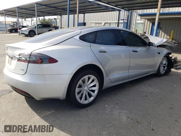 ✅ 2017 Tesla Model S 100D • VIN: 5YJSA1E20HF183760 • Lot: 70502325. Listed on Copart with Not provided. Free auction sales archive from the USA and detailed vehicle history report at DreamBid. Image 3.