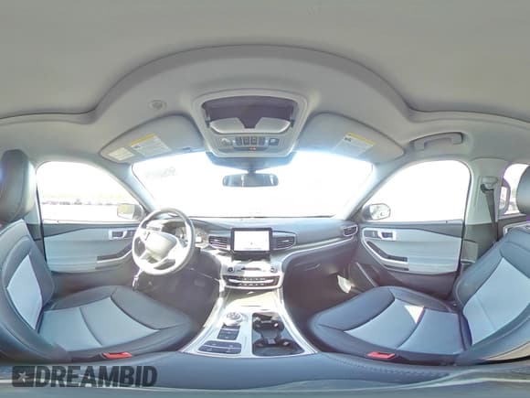 ✅ 2024 Ford Explorer XLT • VIN: 1FMSK7DH4RGA55689 • Lot: 50500075. Wystawiony na Copart z przebiegiem 11 170 mil. Bezpłatny archiwum sprzedaży aukcyjnych z USA i szczegółowy raport historii pojazdu na DreamBid. Zdjęcie 13.