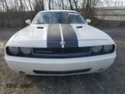 ✅ 2010 Dodge Challenger SE • VIN: 2B3CJ4DV9AH104119 • Lot: 47699975. Wystawiony na Copart z przebiegiem 144 066 mil. Bezpłatny archiwum sprzedaży aukcyjnych z USA i szczegółowy raport historii pojazdu na DreamBid. Zdjęcie 5.