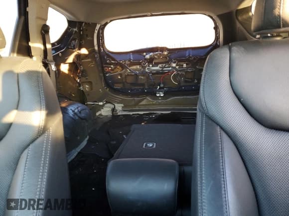 ✅ 2020 Hyundai Santa Fe SEL • VIN: 5NMS3CAA7LH290122 • Lot: 72958903. Wystawiony na Copart z przebiegiem 49 326 mil. Bezpłatny archiwum sprzedaży aukcyjnych z USA i szczegółowy raport historii pojazdu na DreamBid. Zdjęcie 10.