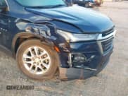 ✅ 2022 Chevrolet Traverse LS • VIN: 1GNERFKW7NJ174544 • Lot: 43052667. Wystawiony na IAAI z przebiegiem 90 705 mil. Bezpłatny archiwum sprzedaży aukcyjnych z USA i szczegółowy raport historii pojazdu na DreamBid. Zdjęcie 6.