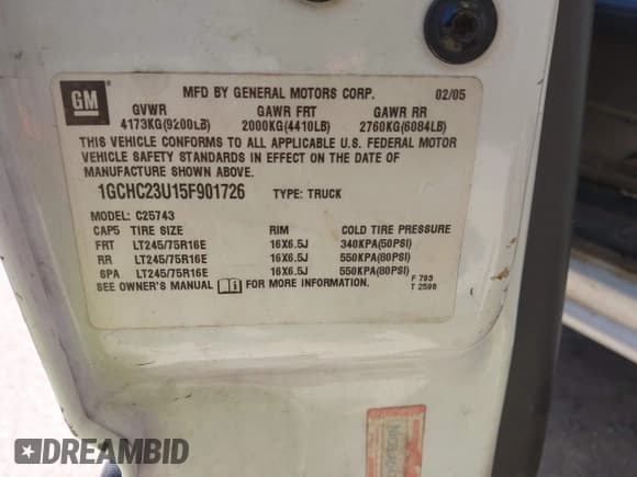 ✅ 2005 Chevrolet Silverado 2500HD LT • VIN: 1GCHC23U15F901726 • Lot: 43723341. Wystawiony na IAAI z przebiegiem 191 495 mil. Bezpłatny archiwum sprzedaży aukcyjnych z USA i szczegółowy raport historii pojazdu na DreamBid. Zdjęcie 9.
