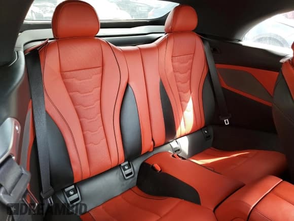 ✅ 2019 BMW 8 Series M850i xDrive • VIN: WBAFY4C52KBX39344 • Лот: 50695235. Опубликован ранее на Copart с пробегом 35 699 миль. Бесплатный доступ к архиву аукционных продаж из США и подробный отчёт об истории автомобиля на DreamBid. Изображение 10.