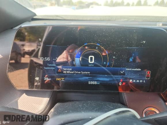 2025 Chevrolet Equinox AWD LT z VIN 3GNAXPEG1SL118196, wystawiony jako Copart lot #80846685 z przebiegiem 5 968 mil mil oraz Szkoda całkowita • Salvage title. Historia ofert i sprzedaży dostępna na DreamBid. Obrazek 9.