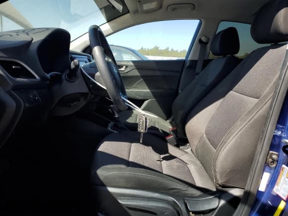 ✅ 2019 Hyundai Accent SE • VIN: 3KPC24A34KE080002 • Лот: 71300964. Опубликован ранее на Copart с пробегом 74 610 миль. Бесплатный доступ к архиву аукционных продаж из США и подробный отчёт об истории автомобиля на DreamBid. Изображение 7.