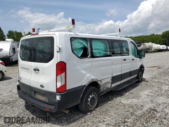 ✅ 2023 Ford Transit Passenger XL • VIN: 1FBAX2Y86PKA01050 • Лот: 55808515. Опубликован ранее на Copart с пробегом 76 244 миль. Бесплатный доступ к архиву аукционных продаж из США и подробный отчёт об истории автомобиля на DreamBid. Изображение 3.
