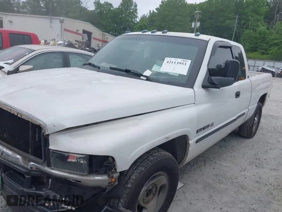 ✅ 2001 Dodge 1500 • VIN: 3B7HC13Y21M577029 • Lot: 42113953. Listed on IAAI with 329,493 mi. Free auction sales archive from the USA and detailed vehicle history report at DreamBid. Image 17.