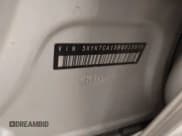 ✅ 2011 Kia Sorento LX • VIN: 5XYKTCA15BG015079 • Lot: 43826814. Wystawiony na IAAI z przebiegiem 176 089 mil. Bezpłatny archiwum sprzedaży aukcyjnych z USA i szczegółowy raport historii pojazdu na DreamBid. Zdjęcie 9.