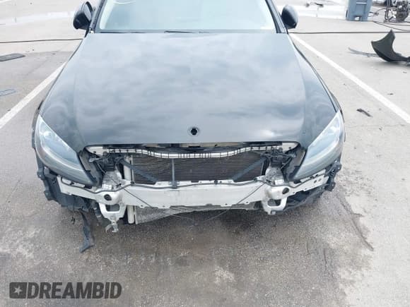 ✅ 2017 Mercedes-Benz C 300 • VIN: WDDWF4KB5HR229057 • Lot: 42341313. Listed on IAAI with 90,704 mi. Free auction sales archive from the USA and detailed vehicle history report at DreamBid. Image 6.