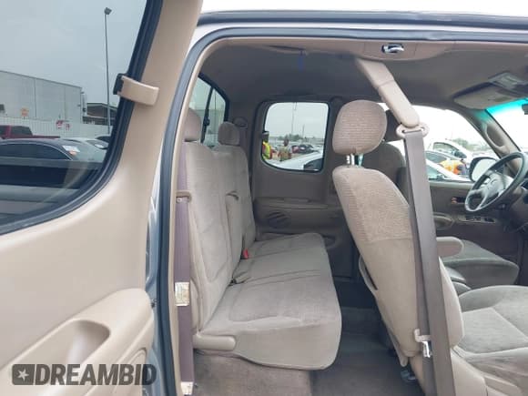 ✅ 2002 Toyota Tundra Limited • VIN: 5TBRT38192S309195 • Lot: 41746193. Listed on IAAI with 385,458 mi. Free auction sales archive from the USA and detailed vehicle history report at DreamBid. Image 8.