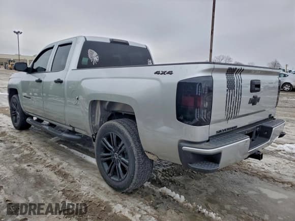 ✅ 2019 Chevrolet Silverado 1500 Custom • VIN: 2GCVKMECXK1240934 • Lot: 95724545. Listed on Copart with 79,602 mi. Free auction sales archive from the USA and detailed vehicle history report at DreamBid. Image 2.