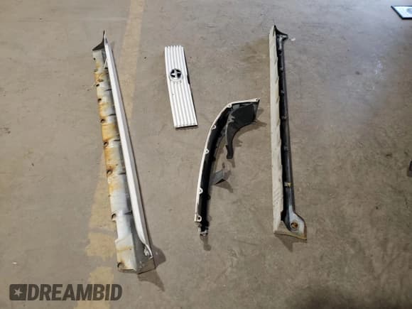 ✅ 2004 Scion xB • VIN: JTLKT334440131569 • Лот: 85730225. Опубликован ранее на Copart с пробегом 174 316 миль. Бесплатный доступ к архиву аукционных продаж из США и подробный отчёт об истории автомобиля на DreamBid. Изображение 13.