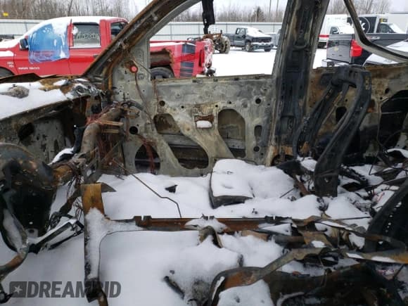 ✅ 2019 GMC Sierra 3500HD Denali • VIN: 1GT42WEYXKF150470 • Лот: 86963724. Опубликован ранее на Copart с пробегом Не указан. Бесплатный доступ к архиву аукционных продаж из США и подробный отчёт об истории автомобиля на DreamBid. Изображение 7.