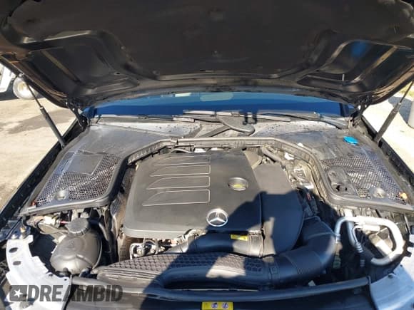 ✅ 2019 Mercedes-Benz C 300 • VIN: 55SWF8DB0KU301793 • Лот: 42980216. Опубликован ранее на IAAI с пробегом 70 713 миль. Бесплатный доступ к архиву аукционных продаж из США и подробный отчёт об истории автомобиля на DreamBid. Изображение 10.