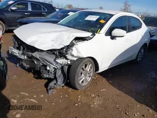 ✅ 2018 Toyota Yaris • VIN: 3MYDLBYV4JY319785 • Lot: 43687612. Wystawiony na IAAI z przebiegiem Nie podano. Bezpłatny archiwum sprzedaży aukcyjnych z USA i szczegółowy raport historii pojazdu na DreamBid. Zdjęcie 2.