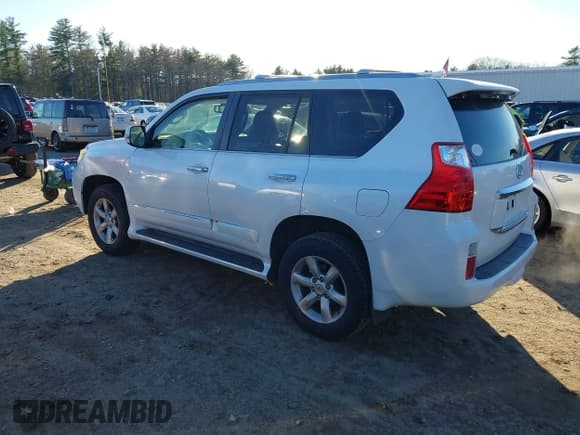 ✅ 2013 Lexus GX 460 • VIN: JTJBM7FX8D5055814 • Lot: 43748743. Wystawiony na IAAI z przebiegiem 110 259 mil. Bezpłatny archiwum sprzedaży aukcyjnych z USA i szczegółowy raport historii pojazdu na DreamBid. Zdjęcie 3.