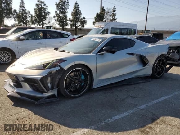 ✅ 2021 Chevrolet Corvette 3LT • VIN: 1G1YC2D48M5112517 • Lot: 52049775. Listed on Copart with 26,206 mi. Free auction sales archive from the USA and detailed vehicle history report at DreamBid. Image 1.