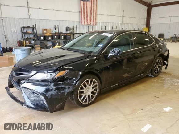 2022 Toyota Camry SE с VIN 4T1G11AK9NU653388, выставлен на аукционе Copart как лот 85139205 с пробегом 99 710 миль миль и Чистый • Clean title. История ставок и продаж доступна на DreamBid. Изображение 1.