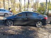 ✅ 2017 Hyundai Elantra SE • VIN: 5NPD84LF4HH055227 • Lot: 43614341. Listed on IAAI with 116,563 mi. Free auction sales archive from the USA and detailed vehicle history report at DreamBid. Image 15.