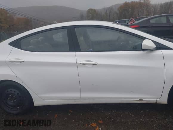 2016 Hyundai Elantra SE with VIN 5NPDH4AE5GH775032, listed as a IAAI auction lot 43592526 with 218,744 mi miles and . Bid and sale history available at DreamBid. Image 17.