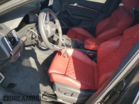 ✅ 2024 Audi SQ5 Sportback Premium Plus • VIN: WA124AFY7R2025294 • Lot: 67864824. Listed on Copart with 2,776 mi. Free auction sales archive from the USA and detailed vehicle history report at DreamBid. Image 7.